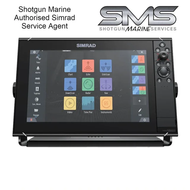 Simrad NSS12 evo3S combo chartplotter with world basemap
