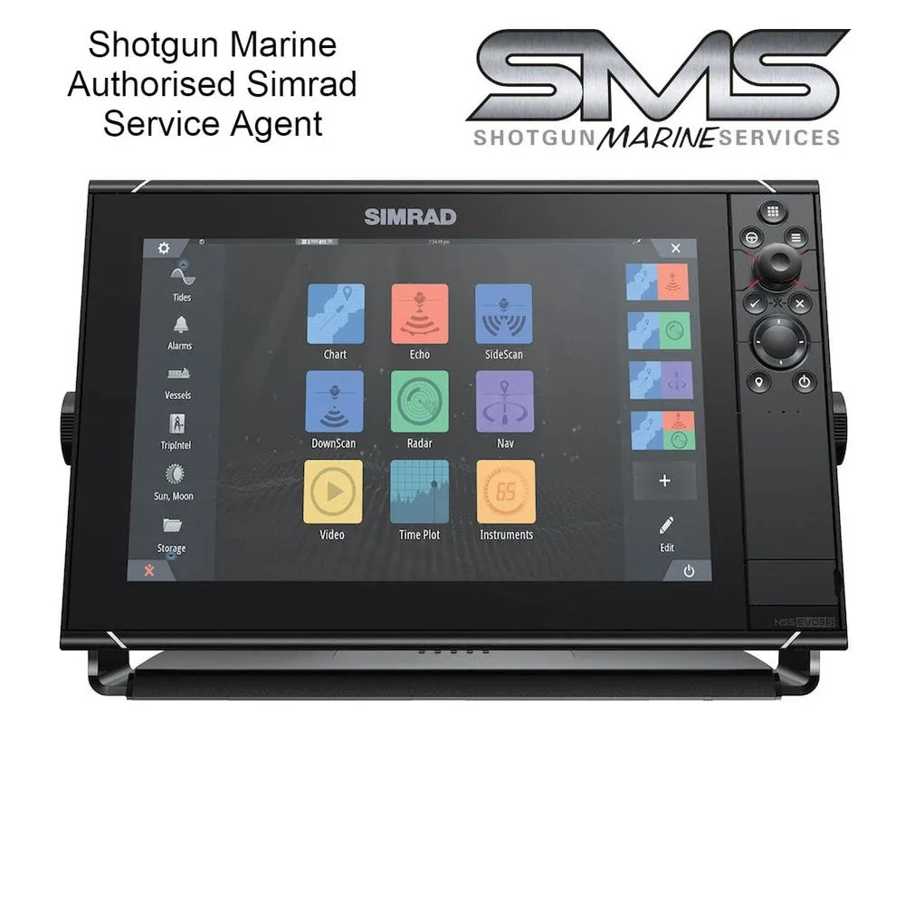 Simrad NSS12 evo3S combo chartplotter with world basemap